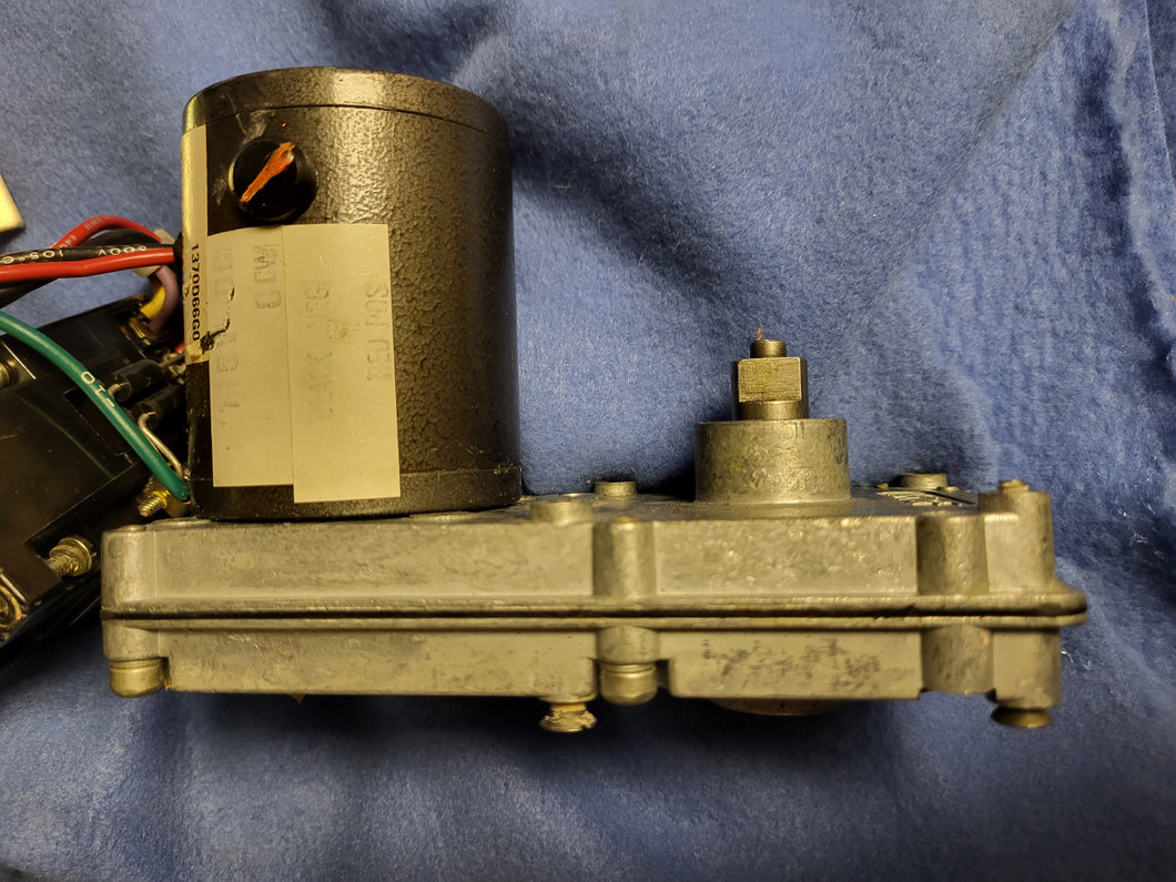 SPB CHARGE GEAR MOTOR ASSEMBLY129C55G02 1370D66G01 WESTINGHOUSE NEW
