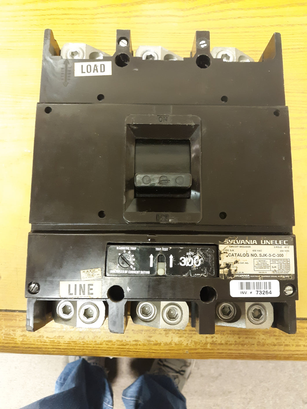 SJK3C300  SYLVANIA 3P 300 AMP BREAKER RECONDITIONED